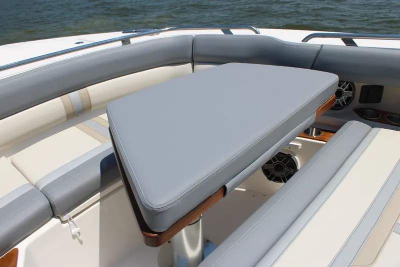 Slide: The Image of Boston Whaler 350 Realm 2026 - 86