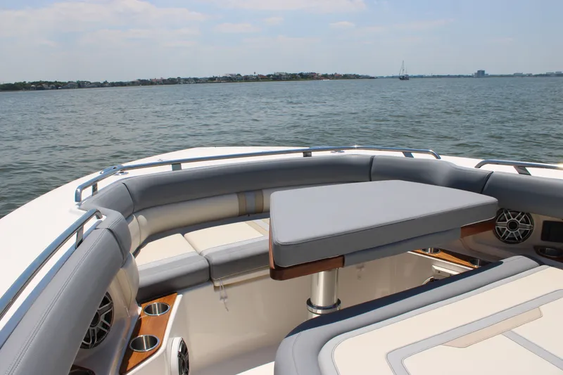 Slide: The Image of Boston Whaler 350 Realm 2026 - 9