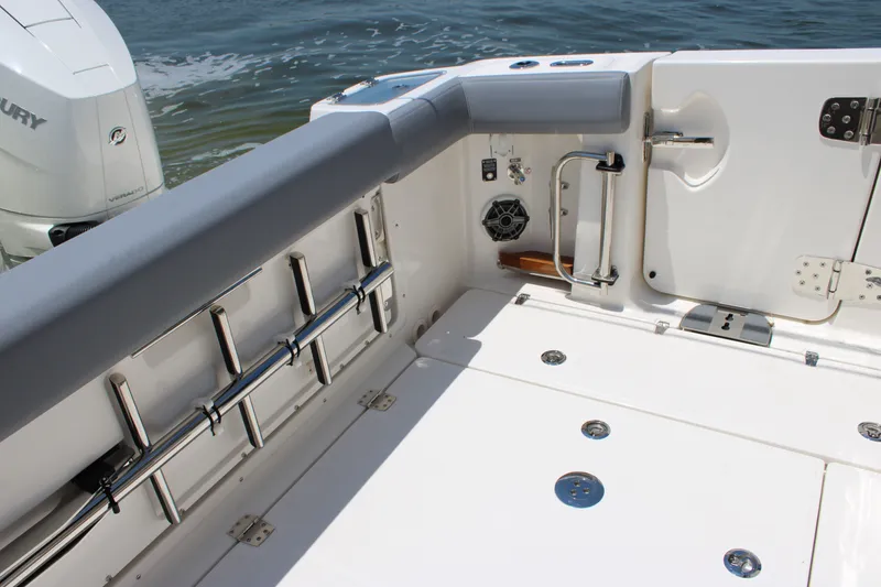 Slide: The Image of Boston Whaler 350 Realm 2026 - 70