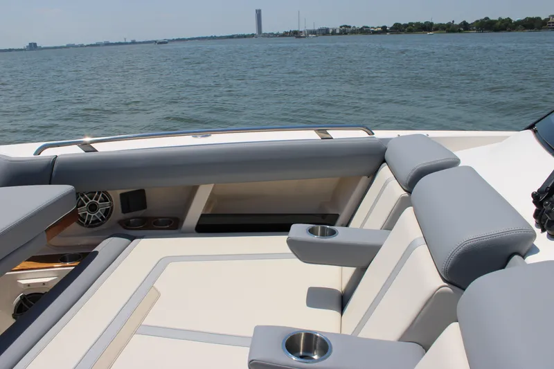 Slide: The Image of Boston Whaler 350 Realm 2026 - 11