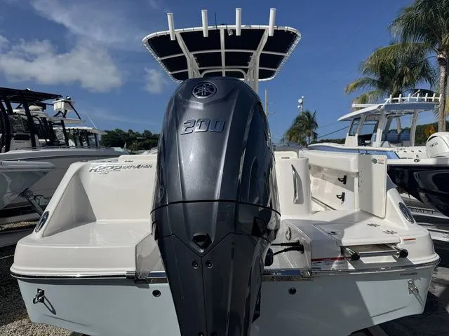 Slide: The Image of Robalo R222 Explorer 2025 - 3