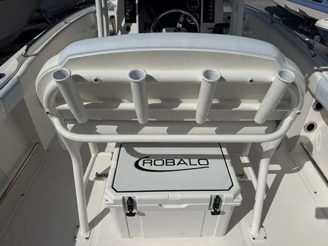 Slide: The Image of Robalo R222 Explorer 2025 - 7