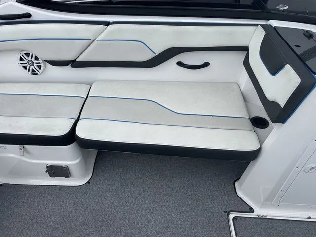 Slide: The Image of Yamaha AR210 2019 - 10