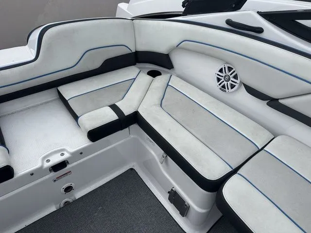 Slide: The Image of Yamaha AR210 2019 - 11