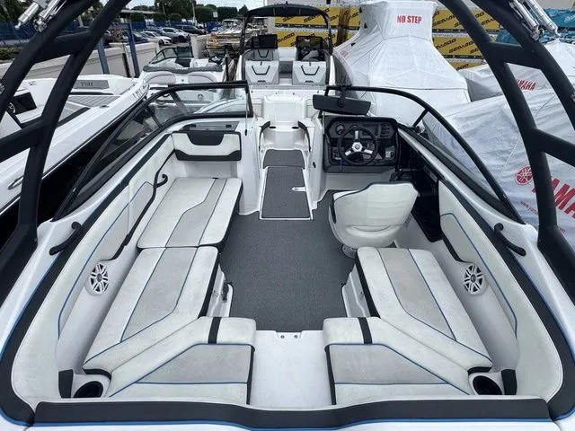 Slide: The Image of Yamaha AR210 2019 - 4