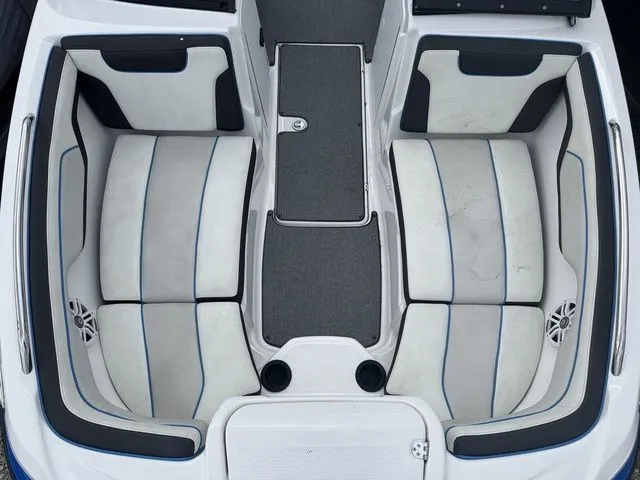 Slide: The Image of Yamaha AR210 2019 - 8