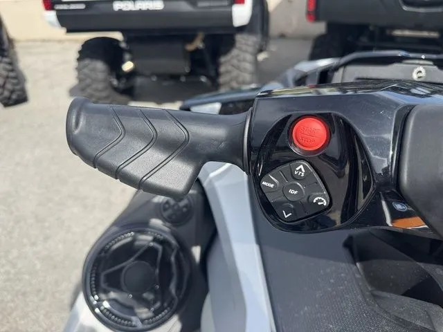 Slide: The Image of Sea-Doo GTX™ Limited 300 White Pearl Premium 2024 - 12