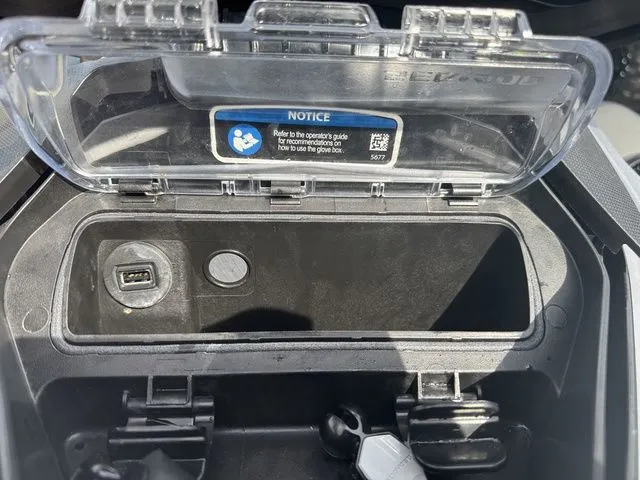 Slide: The Image of Sea-Doo GTX™ Limited 300 White Pearl Premium 2024 - 14