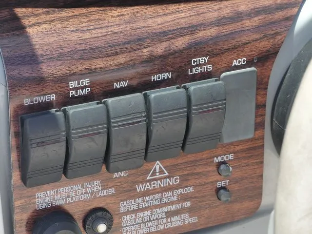 Slide: The Image of Four Winns 180 2000 - 17