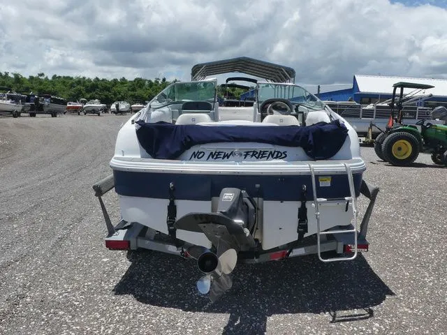 Slide: The Image of Four Winns 180 2000 - 5