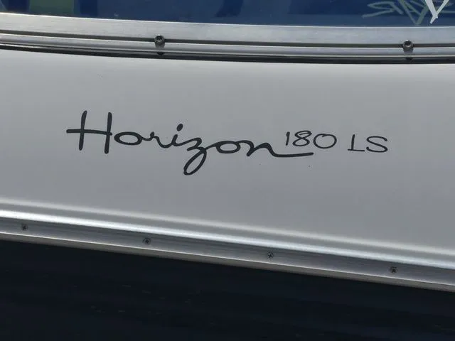 Slide: The Image of Four Winns 180 2000 - 9