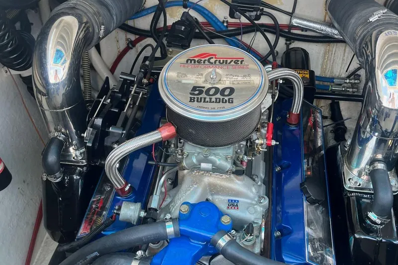 Slide: The Image of 1995 Formula 382 SR1 engine with MerCruiser 500 Bulldog, high-performance setup. - 38