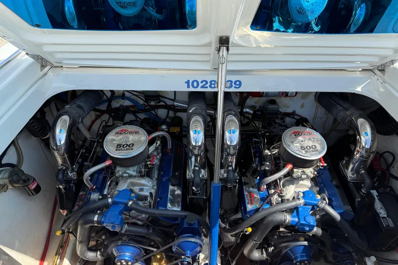 Slide: The Image of Twin MerCruiser 500 Bulldog engines in a 1995 Formula 382 SR-1 boat. - 8