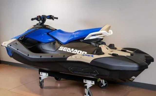 Slide: The Image of Sea-Doo Spark Trixx For 3 Rotax 900 ACE - 90 Ibr A 2025 - 1