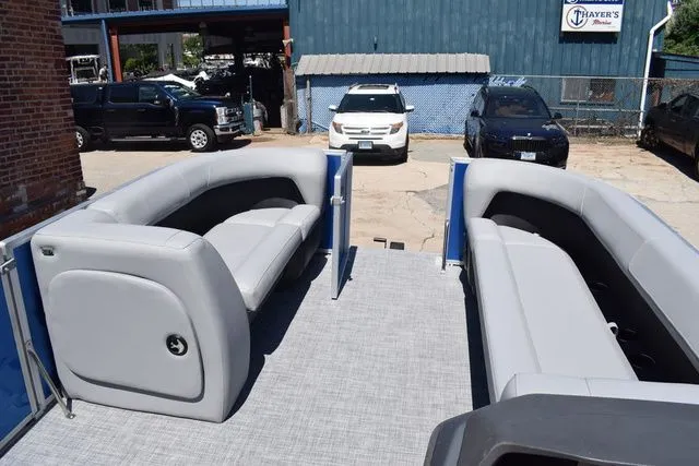 Slide: The Image of Sun Tracker 18 Party Barge 2026 - 13