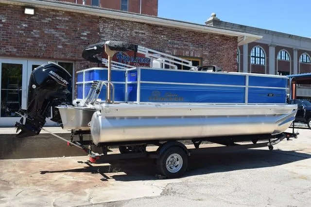 Slide: The Image of Sun Tracker 18 Party Barge 2026 - 3