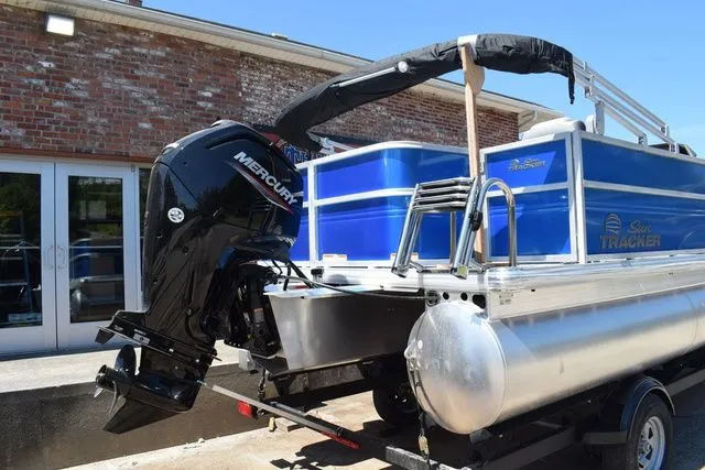 Slide: The Image of Sun Tracker 18 Party Barge 2026 - 6