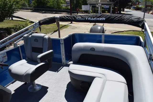 Slide: The Image of Sun Tracker 18 Party Barge 2026 - 7