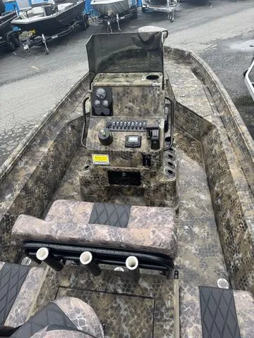 Slide: The Image of Excel 220 Bay Pro Elite 2026 - 12