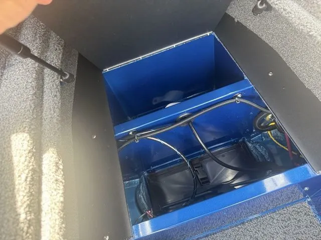 Slide: The Image of Lund 1875 Crossover XS 2026 - 25