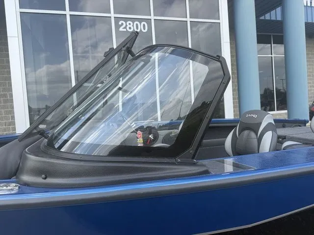 Slide: The Image of Lund 1875 Crossover XS 2026 - 8