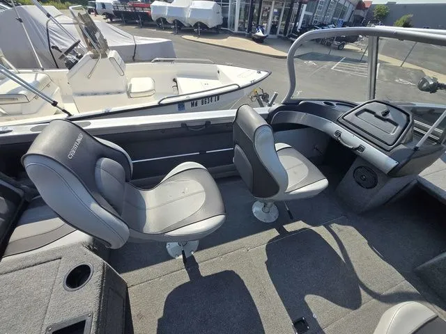 Slide: The Image of Crestliner 1750 Super Hawk 2017 - 9