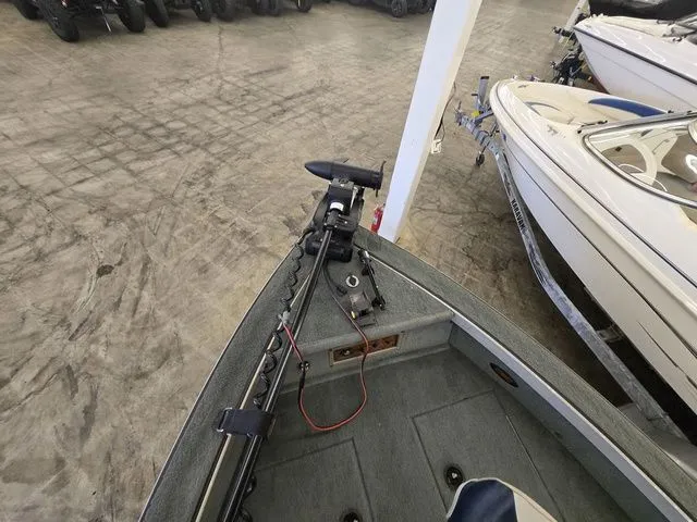 Slide: The Image of Bass Tracker PDV17 2000 - 10