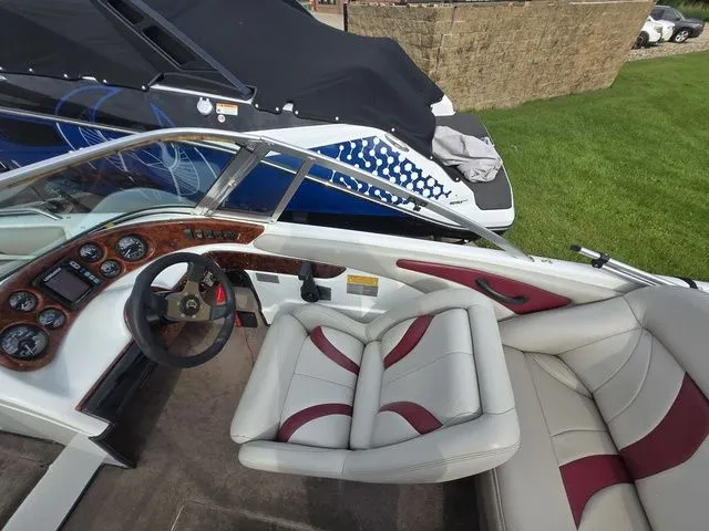 Slide: The Image of Triton SF19 2001 - 7