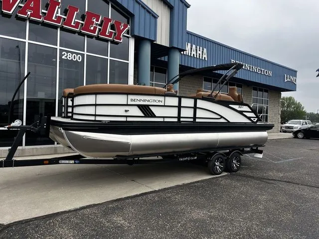 Slide: The Image of Bennington 22MS SPS Tri Toon Pontoon 2026 - 5