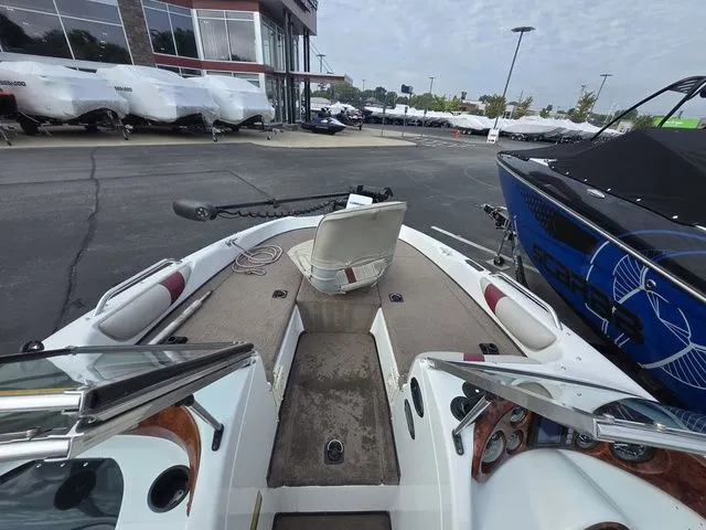 Slide: The Image of Triton SF19 2001 - 11