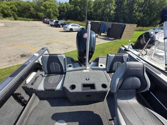 Slide: The Image of Crestliner 1750 Super Hawk 2017 - 6