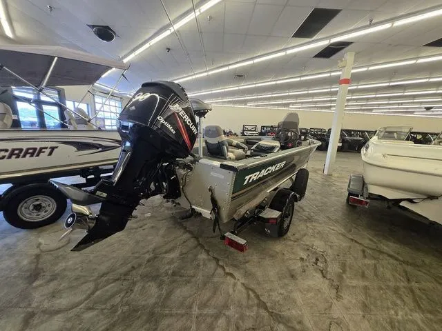 Slide: The Image of Bass Tracker PDV17 2000 - 3