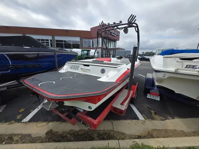 Slide: The Image of Gekko Bazooka 21 2003 - 4