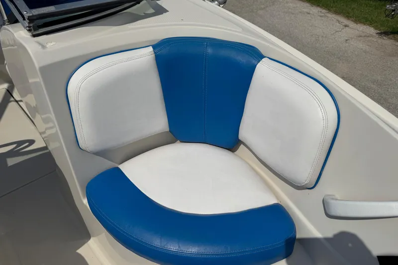 Slide: The Image of Blue and white seating on 2007 Sea Ray 195 Sport boat. - 10