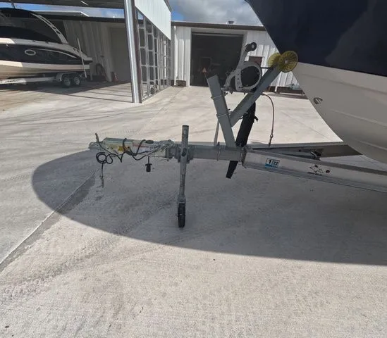 Slide: The Image of Robalo R207 Low hours mint condition 2021 - 6