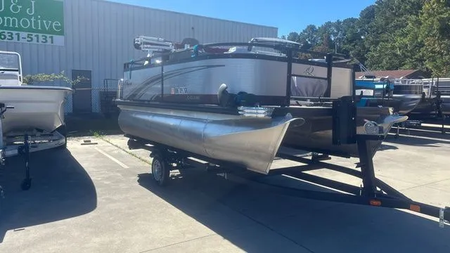 Slide: The Image of Qwest 814 CTR FISH 2023 - 7