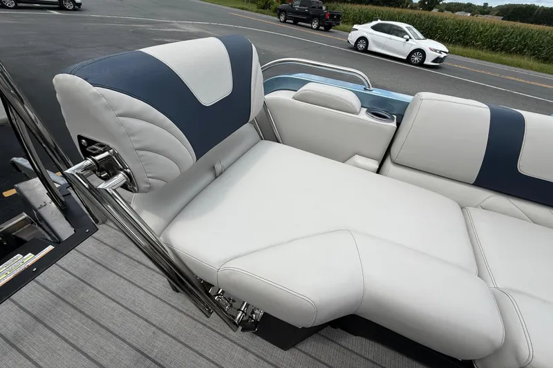 Slide: The Image of Luxurious seating on 2026 Avalon 2585 Excalibur Windshield Quad Lounger, Tri toon boat. - 37