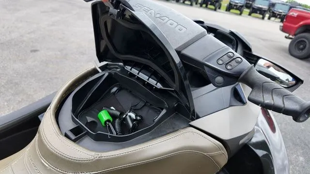 Slide: The Image of Sea-Doo GTX 2016 - 6