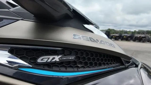 Slide: The Image of Sea-Doo GTX 2016 - 8