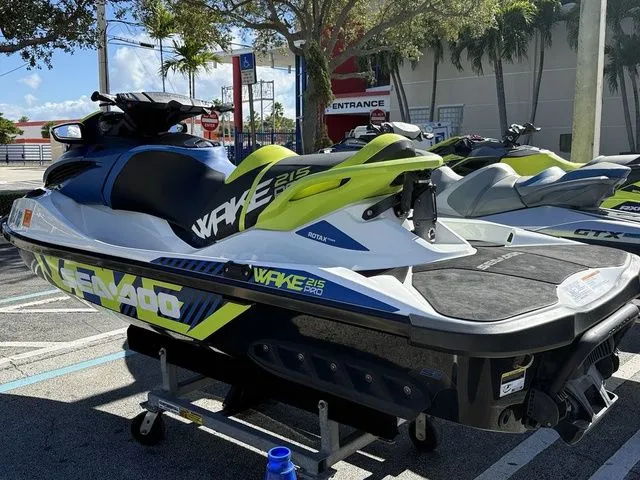 Slide: The Image of Sea-Doo Wake 2016 - 7