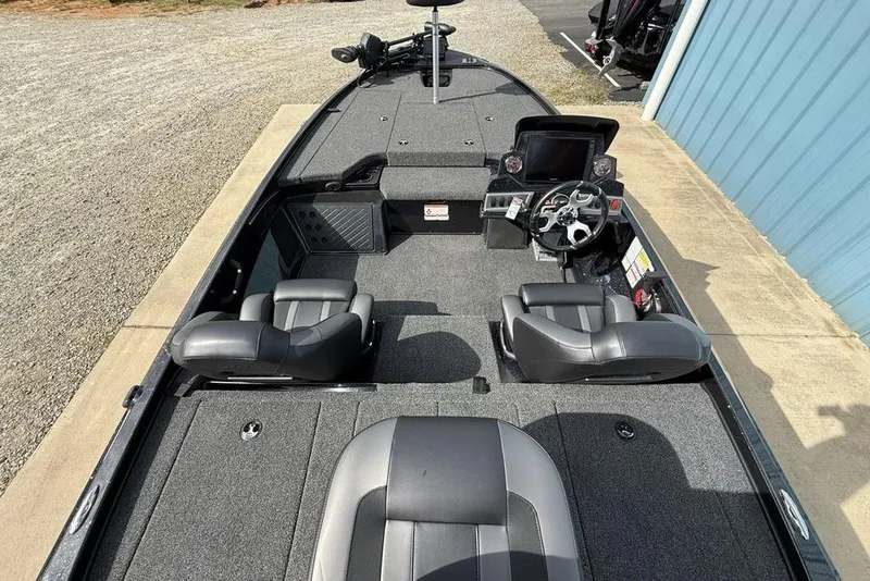 Slide: The Image of 2026 Nitro Z18 Pro boat interior with dual seats and steering console. - 21