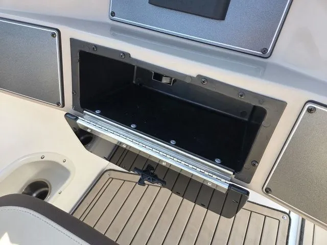 Slide: The Image of Hurricane SunDeck 191 OB 2022 - 17