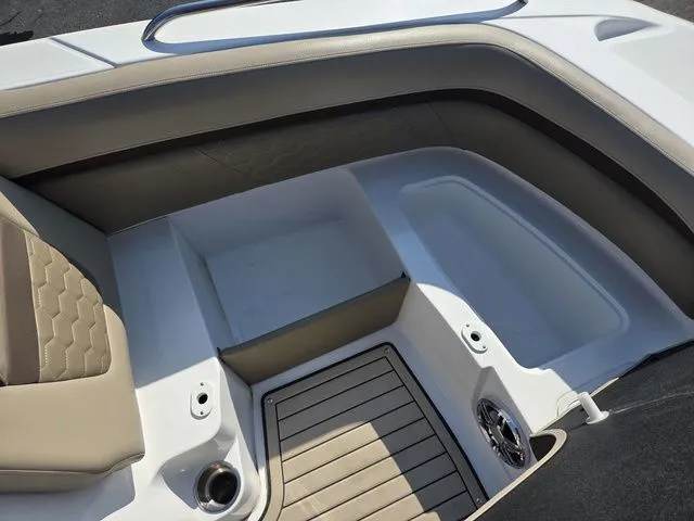 Slide: The Image of Hurricane SunDeck 191 OB 2022 - 27