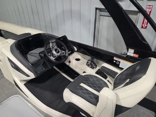 Slide: The Image of Barletta Lusso 25UC 2026 - 16