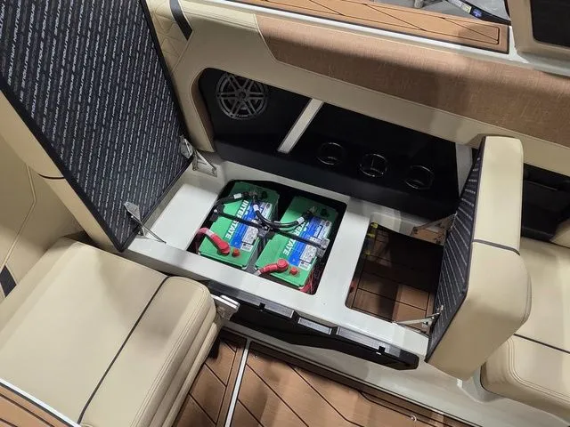 Slide: The Image of Nautique Super Air Nautique GS22 2026 - 12