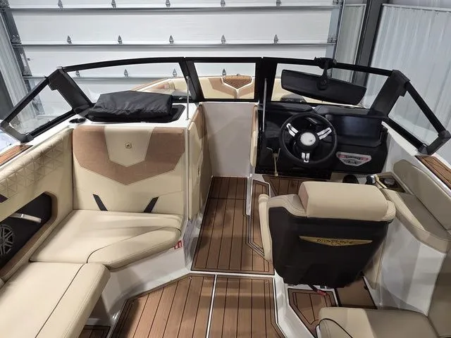 Slide: The Image of Nautique Super Air Nautique GS22 2026 - 15
