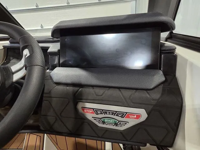 Slide: The Image of Nautique Super Air Nautique GS22 2026 - 19