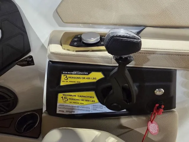 Slide: The Image of Nautique Super Air Nautique GS22 2026 - 20