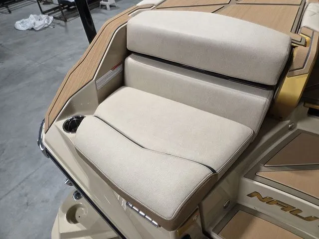 Slide: The Image of Nautique Super Air Nautique G25 Paragon 2026 - 14