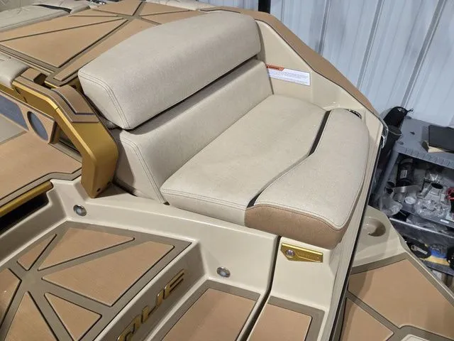 Slide: The Image of Nautique Super Air Nautique G25 Paragon 2026 - 15